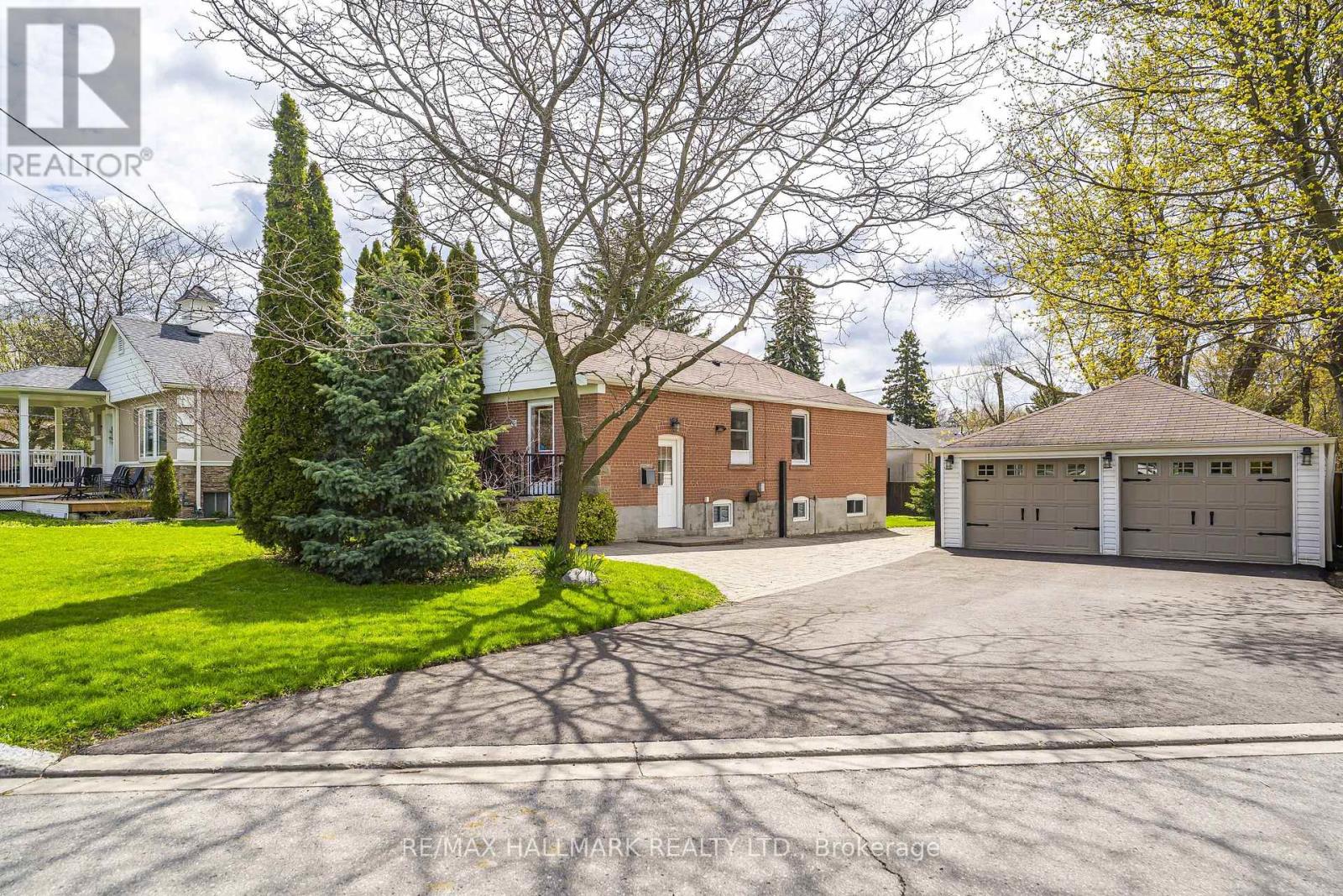 89 Scarborough Heights Boulevard, Toronto, Ontario  M1M 2V5 - Photo 41 - E13075156