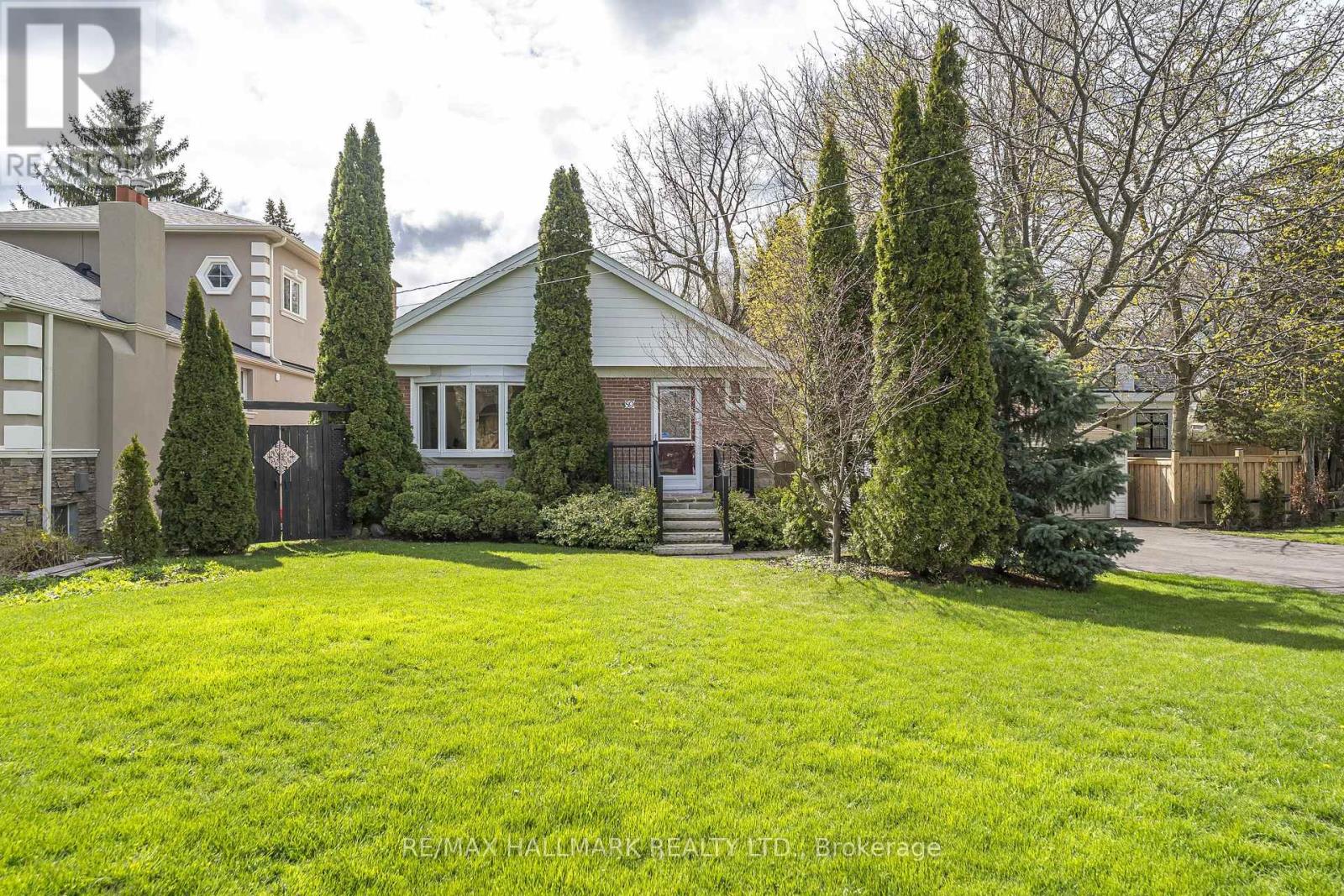 89 Scarborough Heights Boulevard, Toronto, Ontario  M1M 2V5 - Photo 43 - E13075156