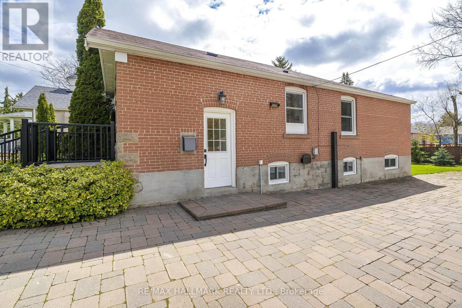89 Scarborough Heights Boulevard, Toronto, Ontario  M1M 2V5 - Photo 45 - E13075156