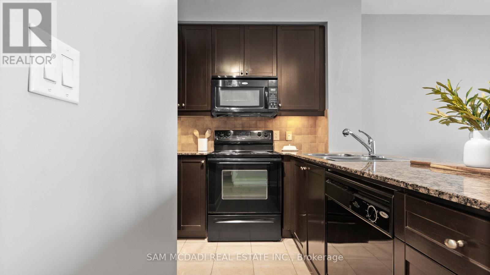 1805 - 80 Absolute Avenue S, Mississauga, Ontario  L4Z 0A5 - Photo 9 - W13075162