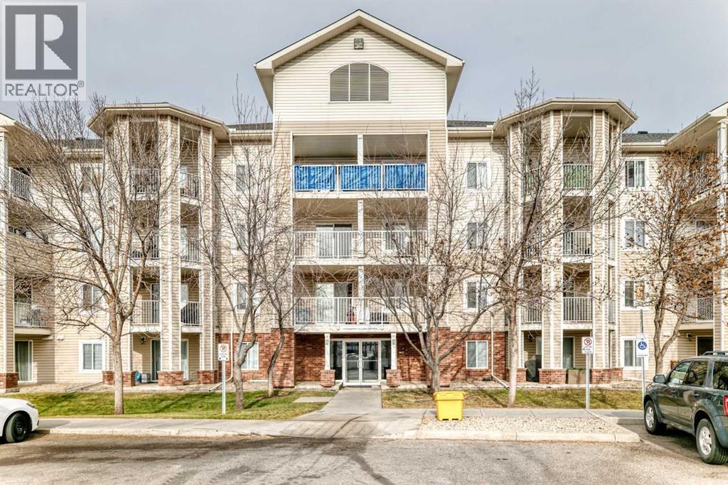 312, 17 Country Village Bay NE, Calgary, Alberta