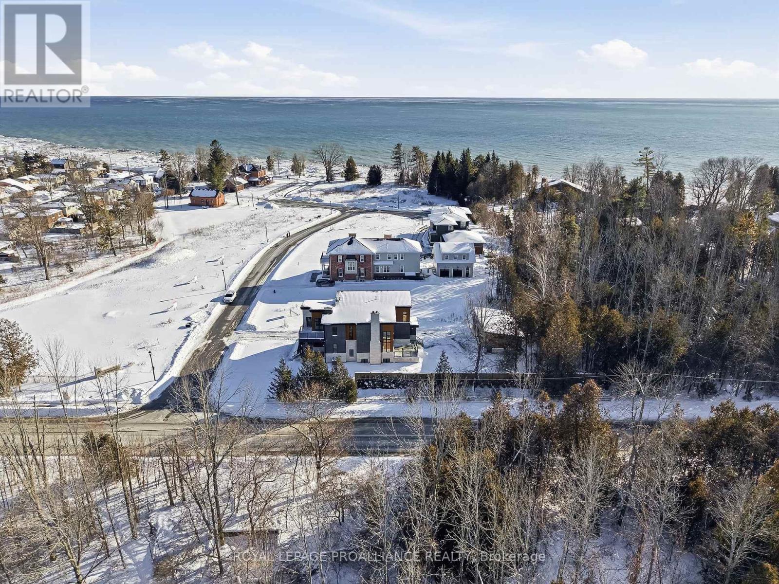 213 Suzanne Mess Boulevard, Cobourg, Ontario  K9A 3L3 - Photo 2 - X12739620