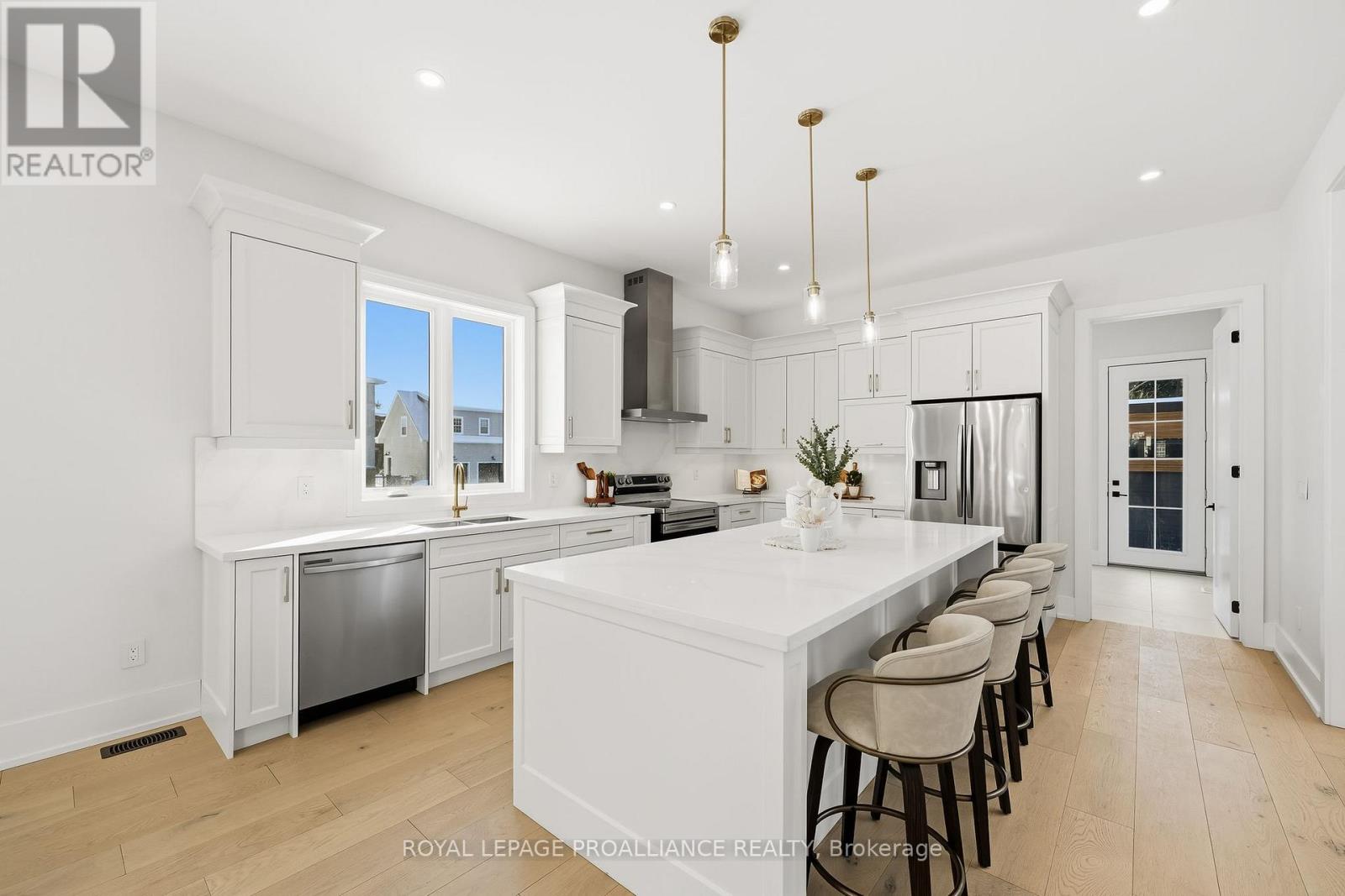 213 Suzanne Mess Boulevard, Cobourg, Ontario  K9A 3L3 - Photo 15 - X12739620