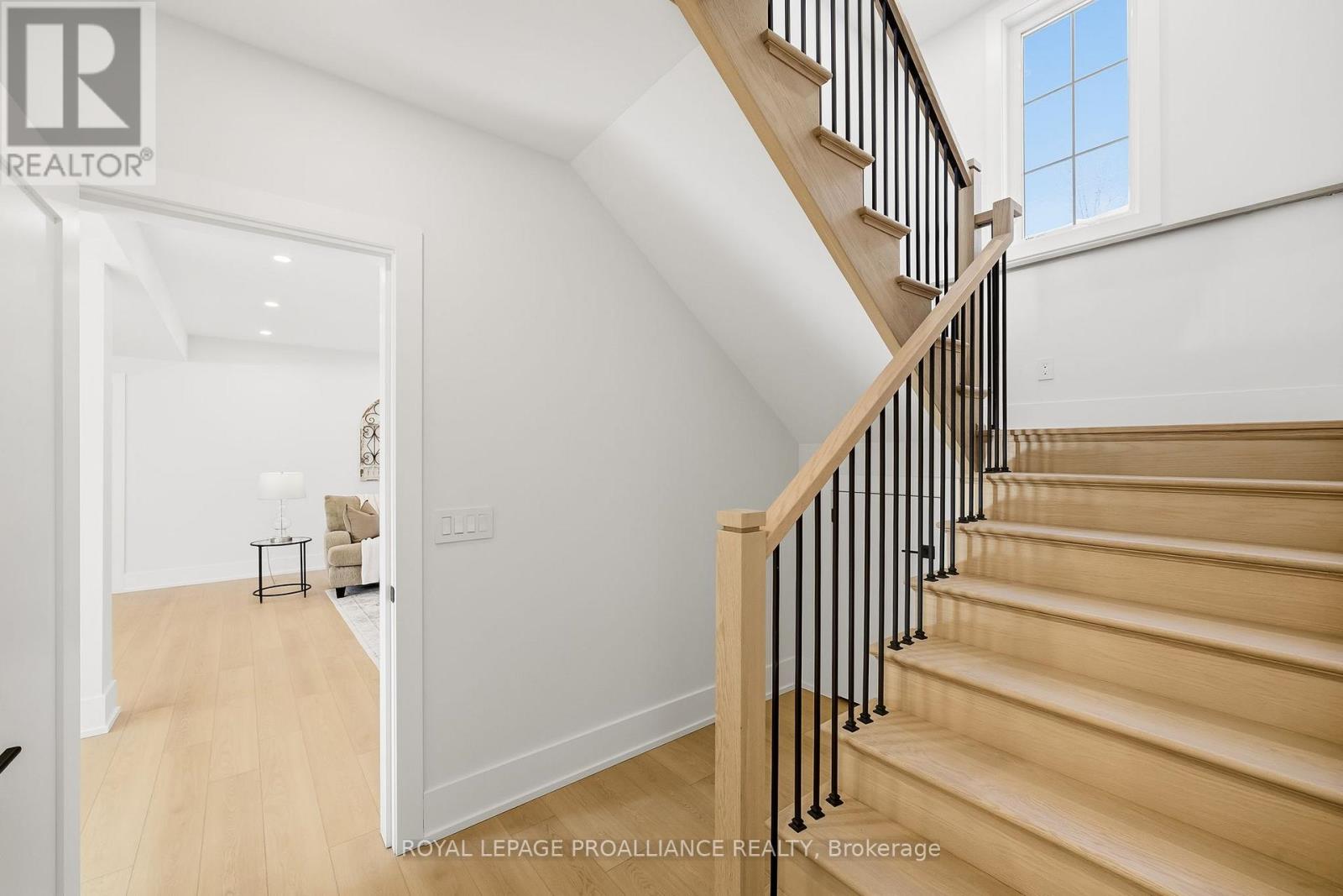 213 Suzanne Mess Boulevard, Cobourg, Ontario  K9A 3L3 - Photo 36 - X12739620