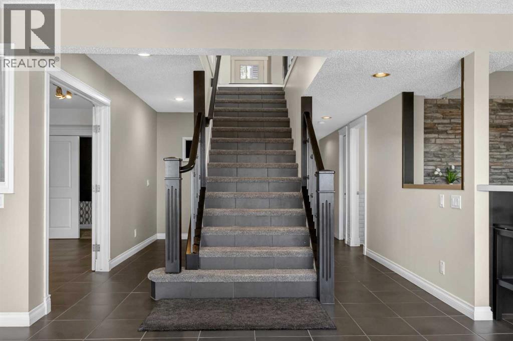 158 Hidden Creek Heights Nw, Calgary, Alberta  T3A 6K9 - Photo 27 - A2306147
