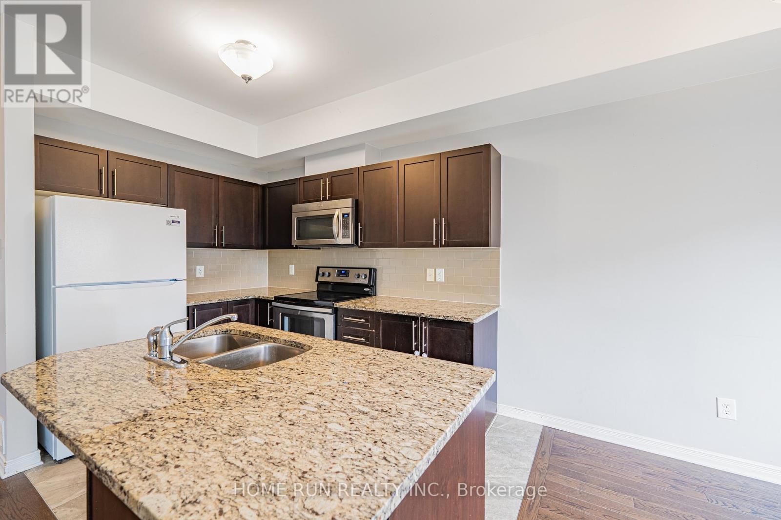 19 Dundalk Private, Ottawa, Ontario  K2R 0J5 - Photo 13 - X13075180