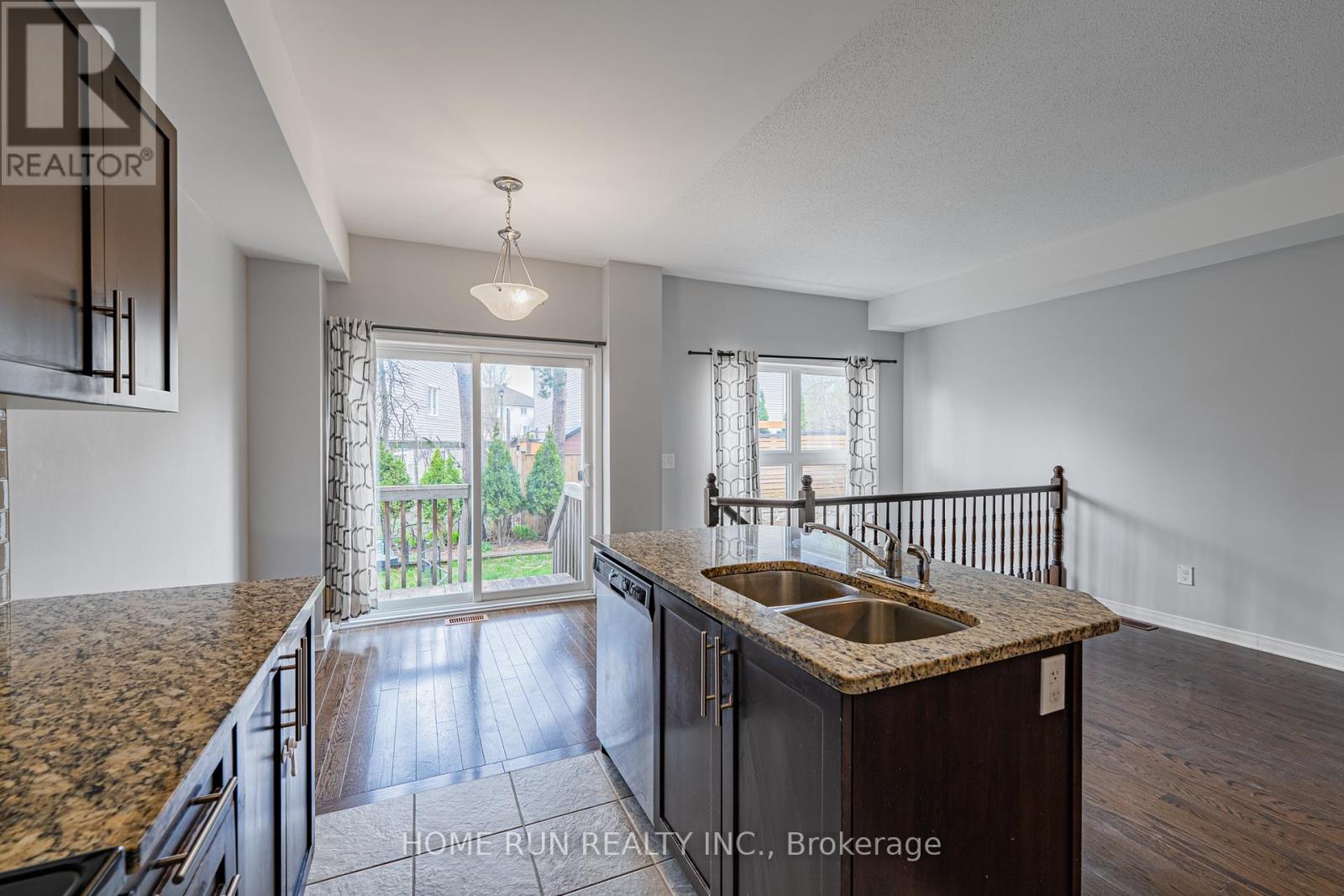 19 Dundalk Private, Ottawa, Ontario  K2R 0J5 - Photo 15 - X13075180