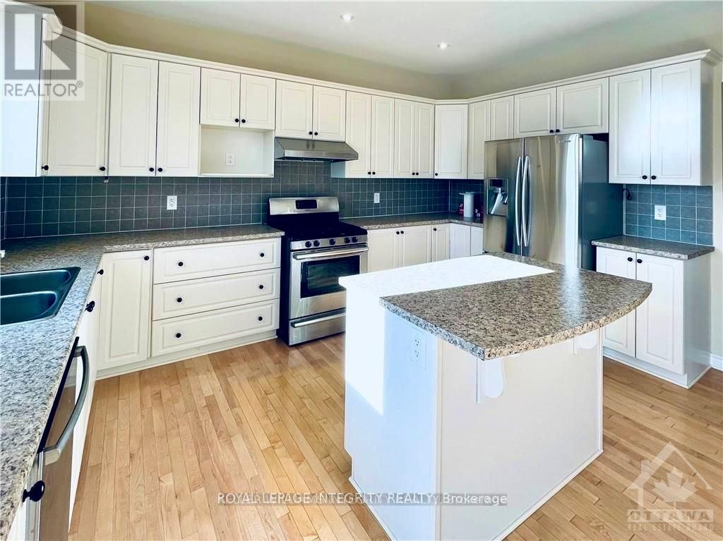 195 Keyrock Drive, Ottawa, Ontario  K2T 0A9 - Photo 8 - X13075200