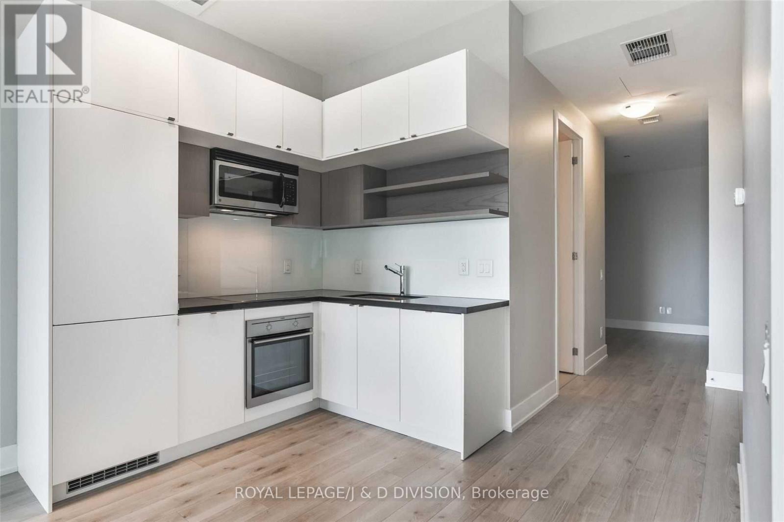 1408 - 111 St Clair Avenue W, Toronto, Ontario  M4V 1N5 - Photo 8 - C13068026