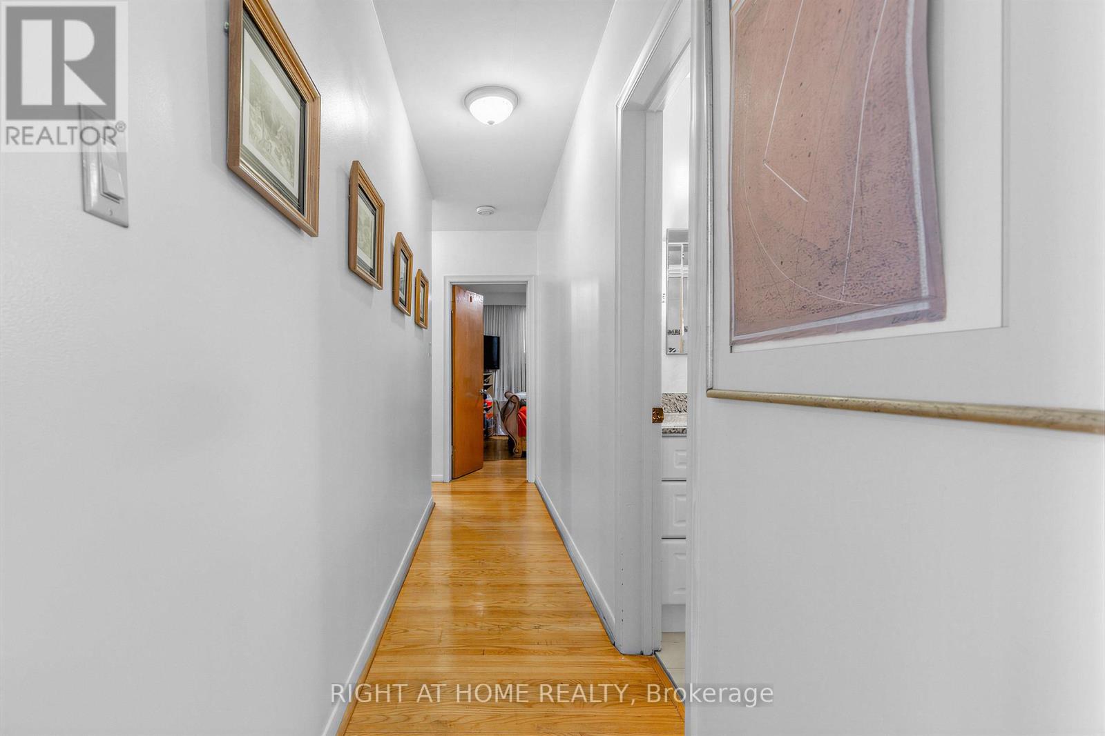 5 Thwaite Avenue, Toronto, Ontario  M3L 2C8 - Photo 13 - W13075196