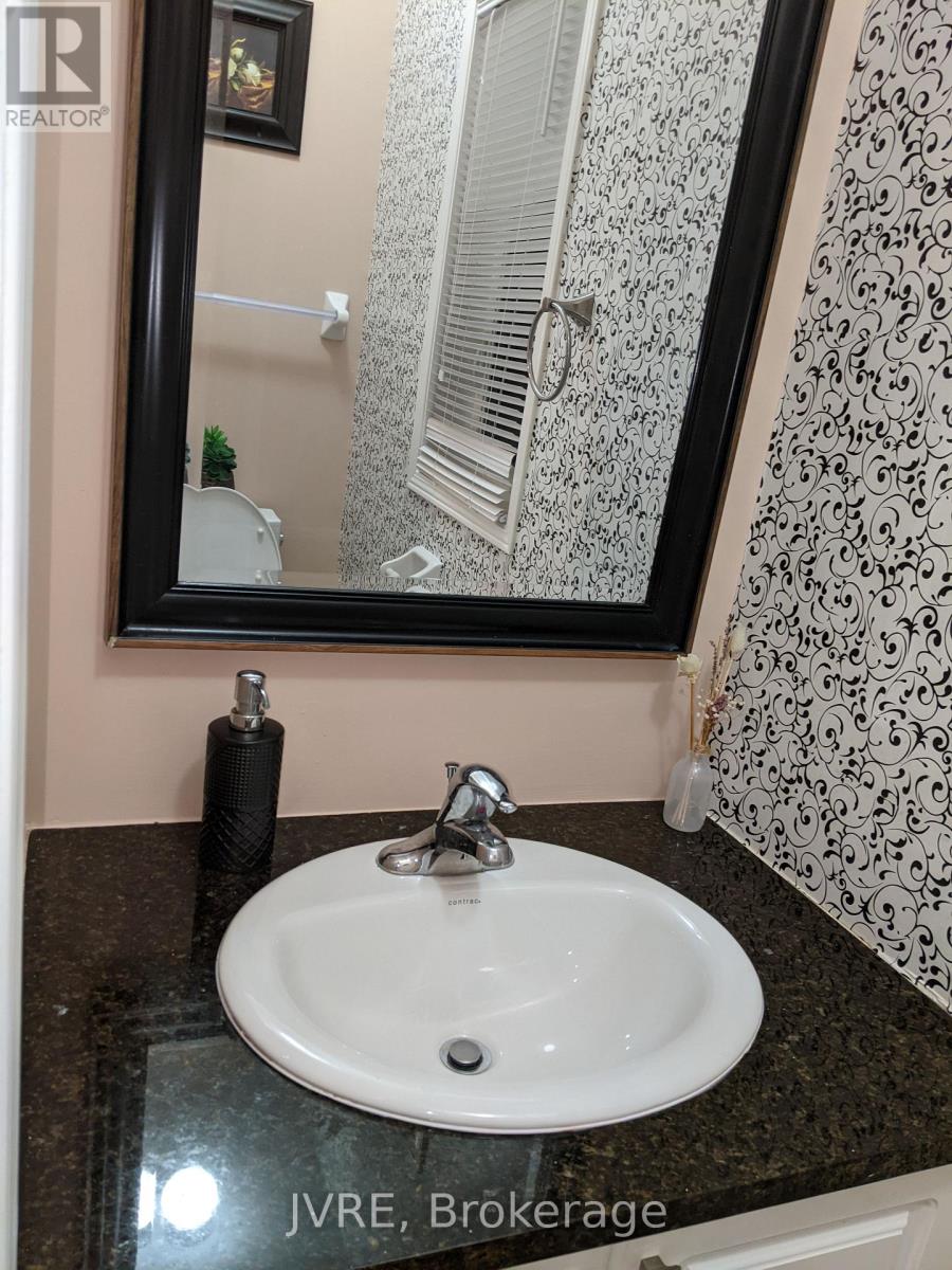 31 Cookview Drive, Brampton, Ontario  L6R 3T7 - Photo 32 - W13075204