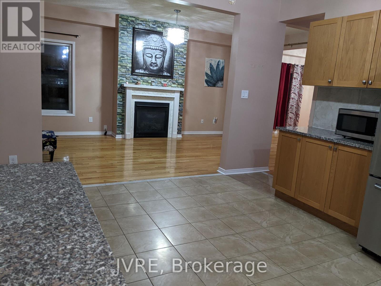 31 Cookview Drive, Brampton, Ontario  L6R 3T7 - Photo 6 - W13075204