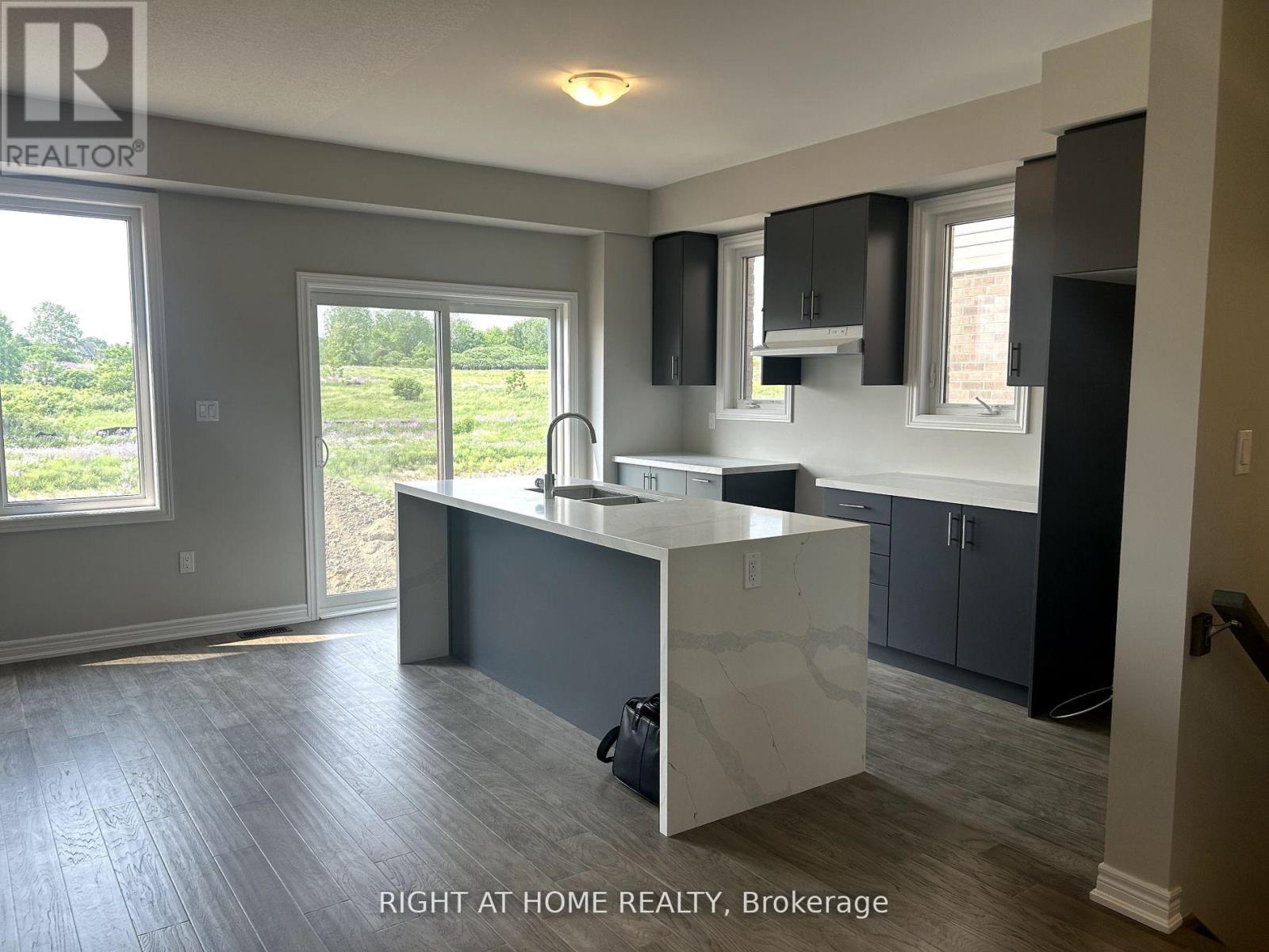 109 Aquasanta Crescent, Hamilton, Ontario  L9B 0J8 - Photo 10 - X13075182