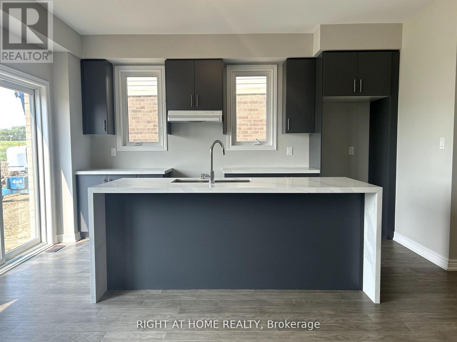 109 Aquasanta Crescent, Hamilton, Ontario  L9B 0J8 - Photo 11 - X13075182