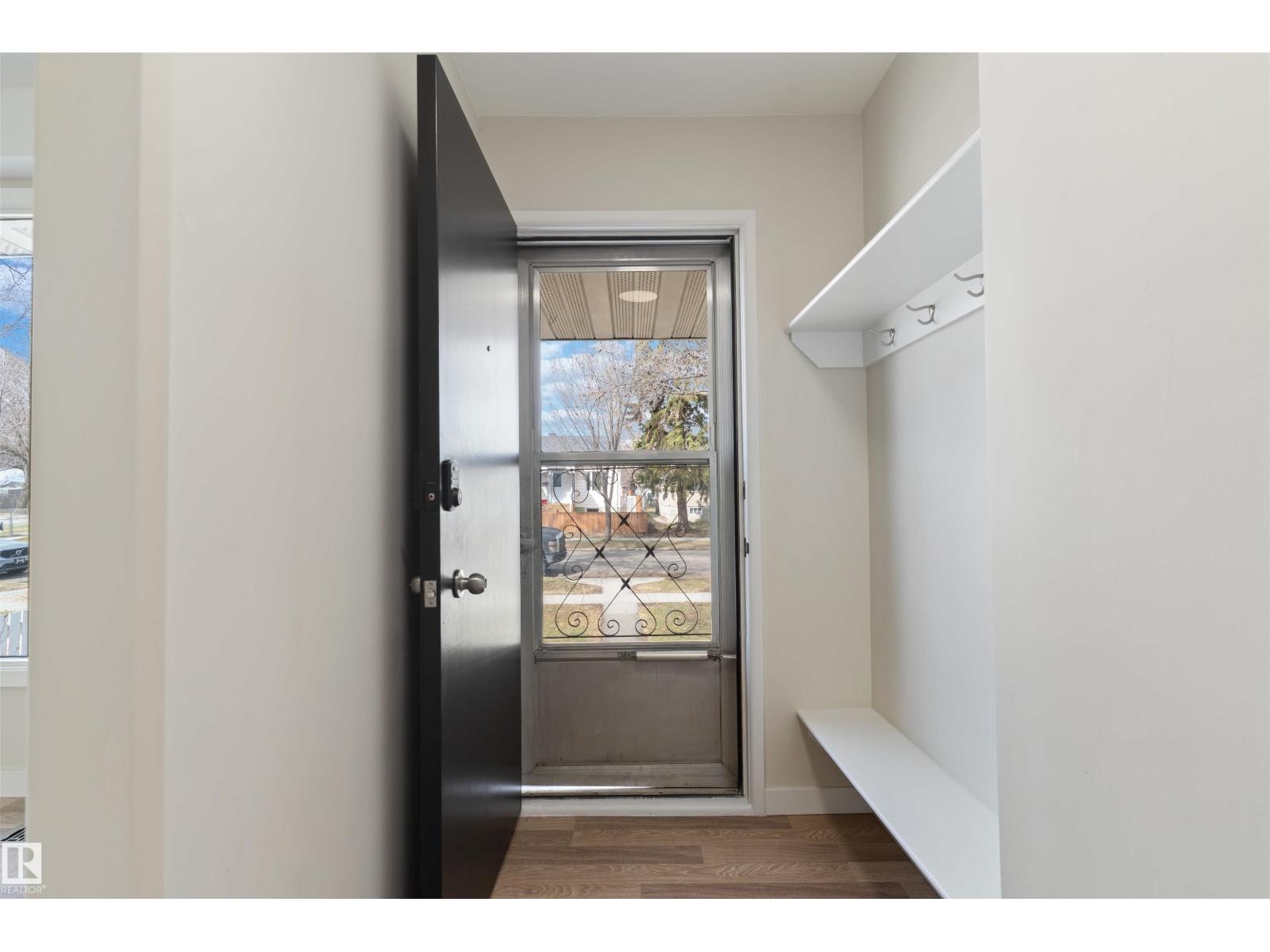 12411 90 St Nw, Edmonton, Alberta  T5B 3Z9 - Photo 3 - E4485485
