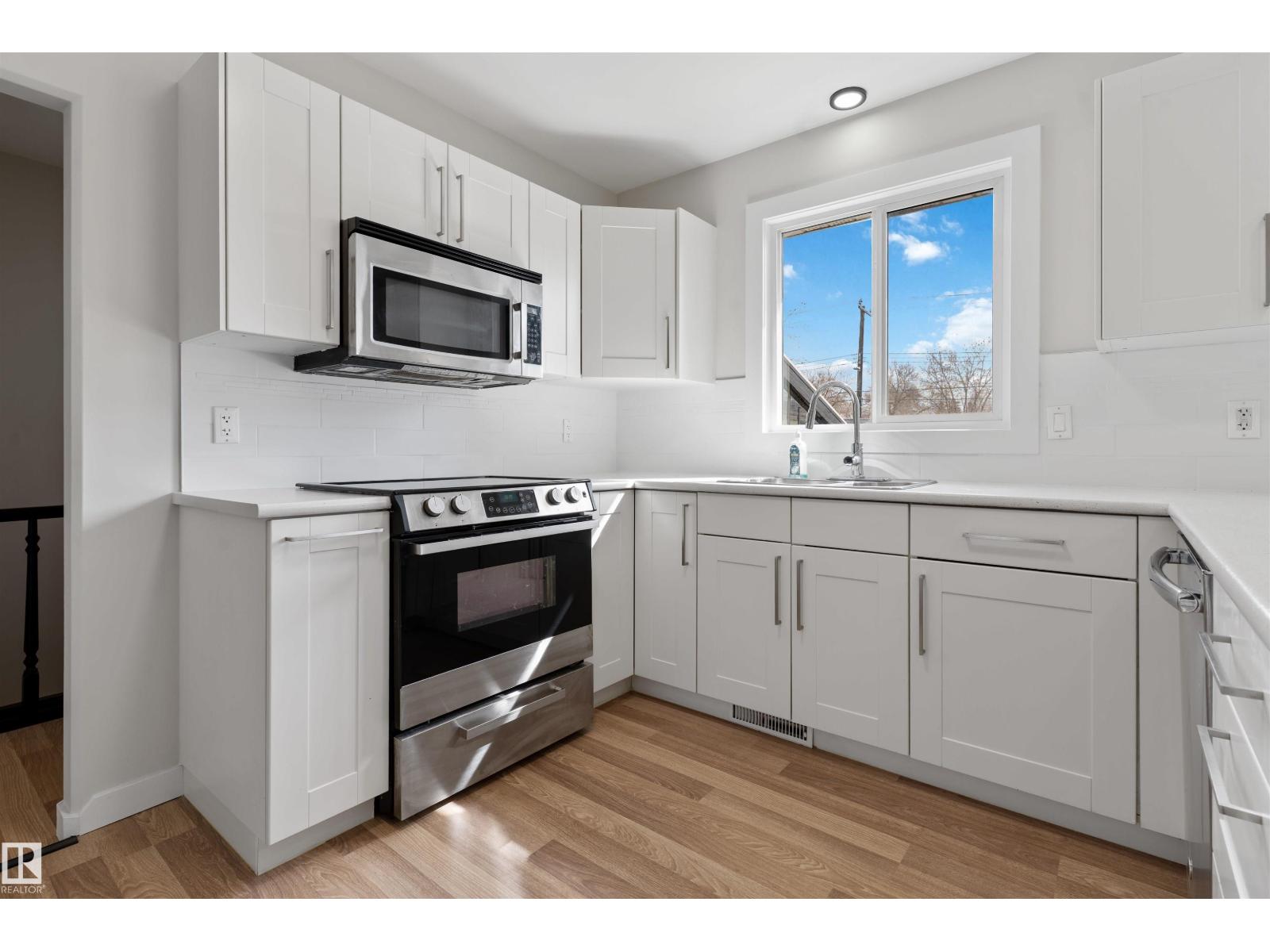 12411 90 St Nw, Edmonton, Alberta  T5B 3Z9 - Photo 8 - E4485485