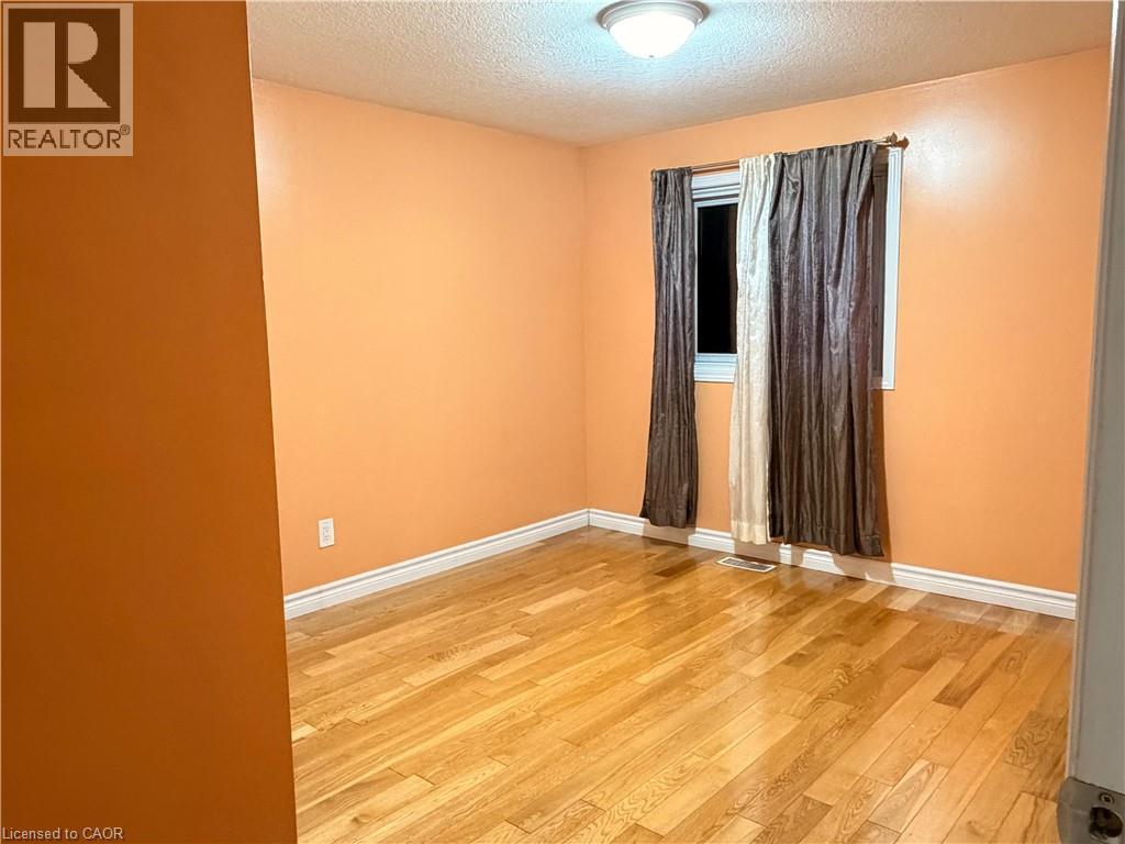 1126 Copper Leaf Crescent, Kitchener, Ontario  N2E 3W4 - Photo 13 - 40823482