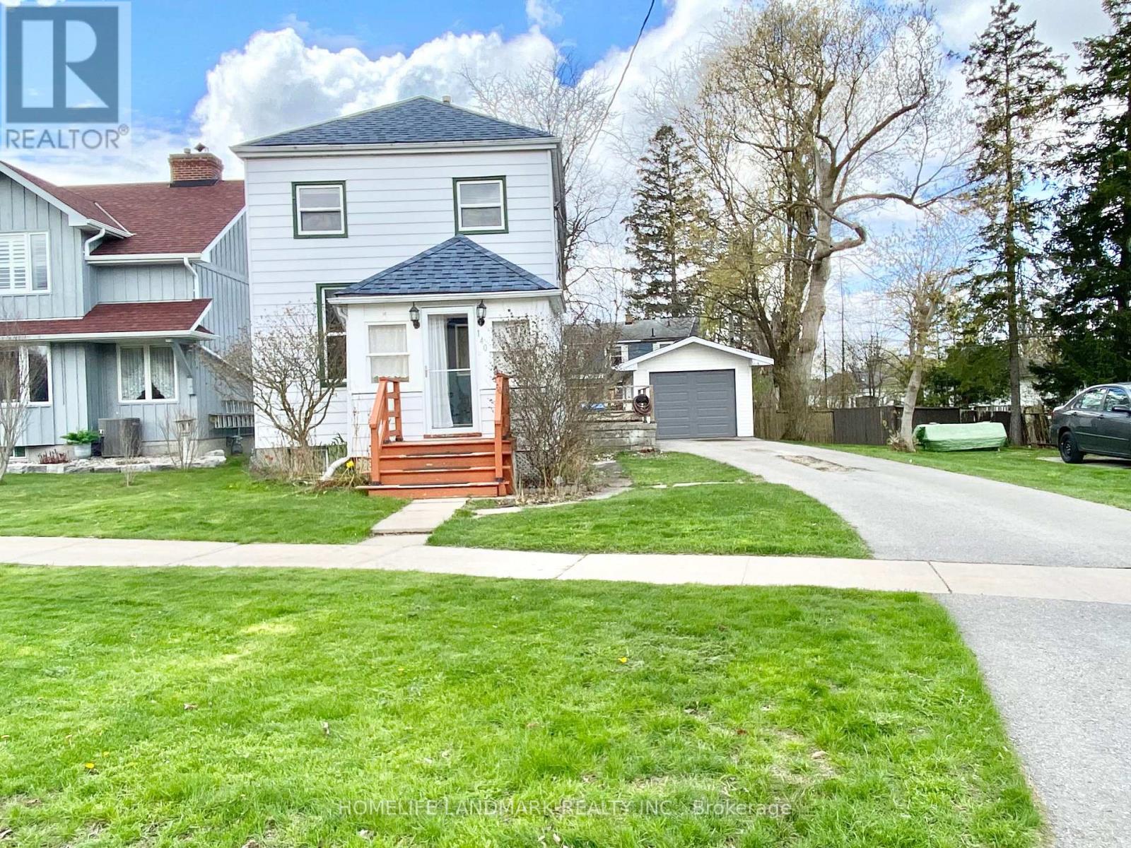 140 VALE AVENUE, Newmarket, Ontario