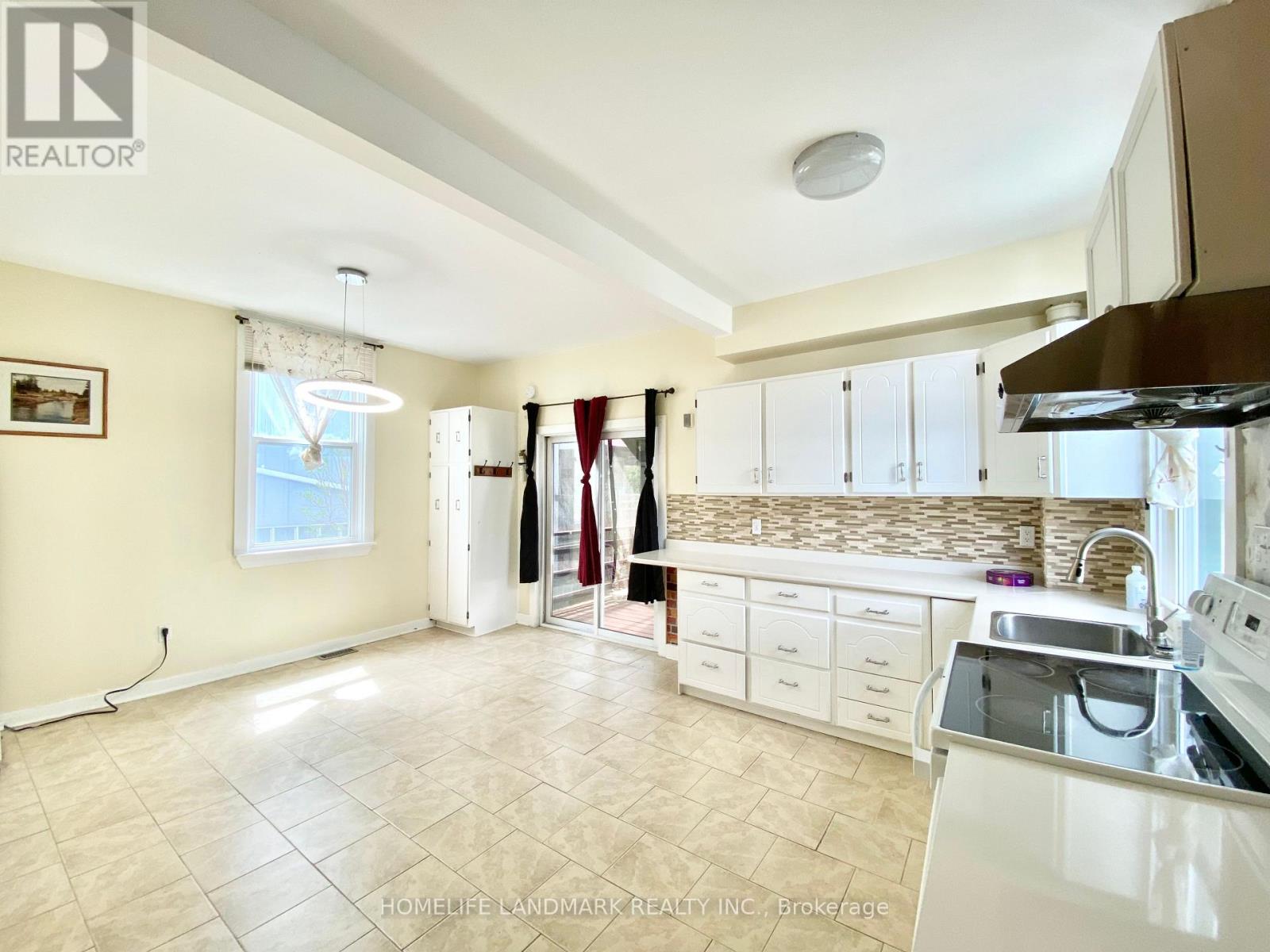 140 Vale Avenue, Newmarket, Ontario  L3Y 3N4 - Photo 12 - N13075234