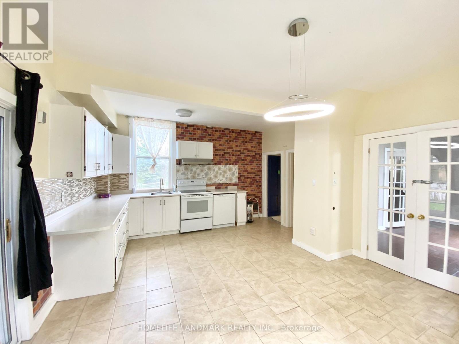 140 Vale Avenue, Newmarket, Ontario  L3Y 3N4 - Photo 13 - N13075234
