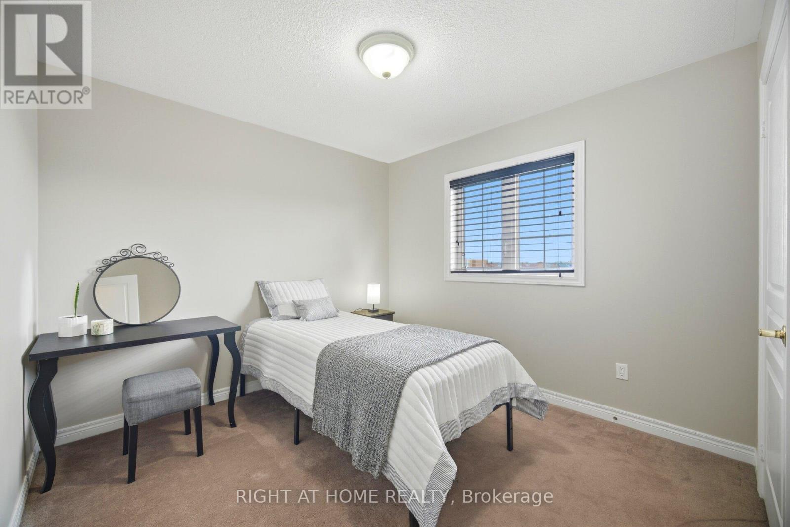 333 Sunny Meadow Boulevard, Brampton, Ontario  L6R 0E9 - Photo 28 - W13075216