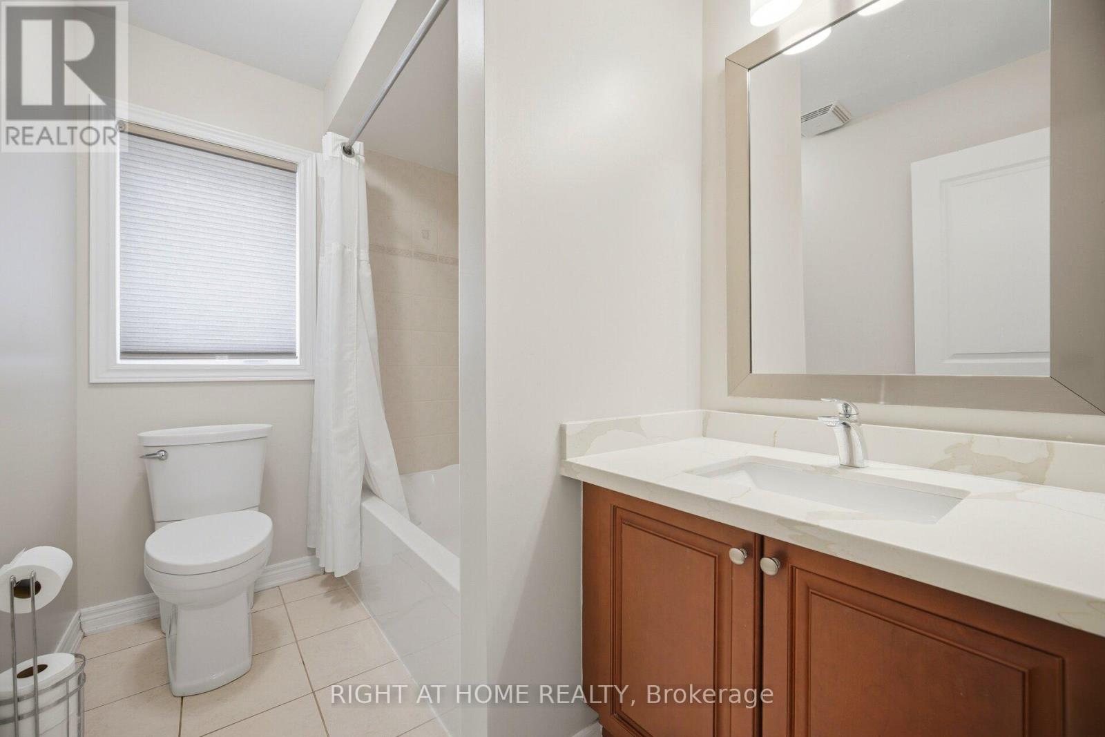 333 Sunny Meadow Boulevard, Brampton, Ontario  L6R 0E9 - Photo 35 - W13075216