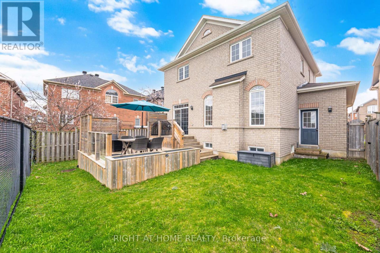 333 Sunny Meadow Boulevard, Brampton, Ontario  L6R 0E9 - Photo 40 - W13075216