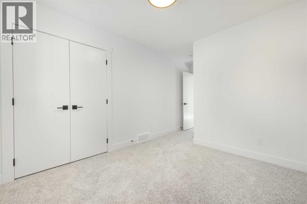 105 Waterford Passage, Chestermere, Alberta  T1X 3B4 - Photo 33 - A2307373