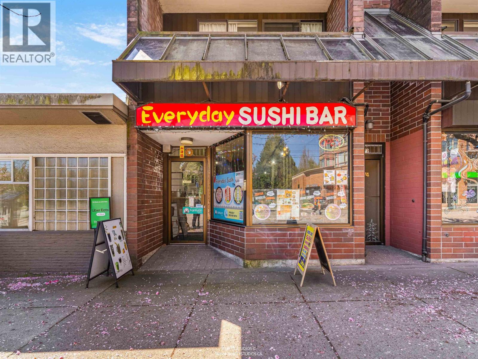 4572 W 10TH AVENUE, Vancouver, British Columbia