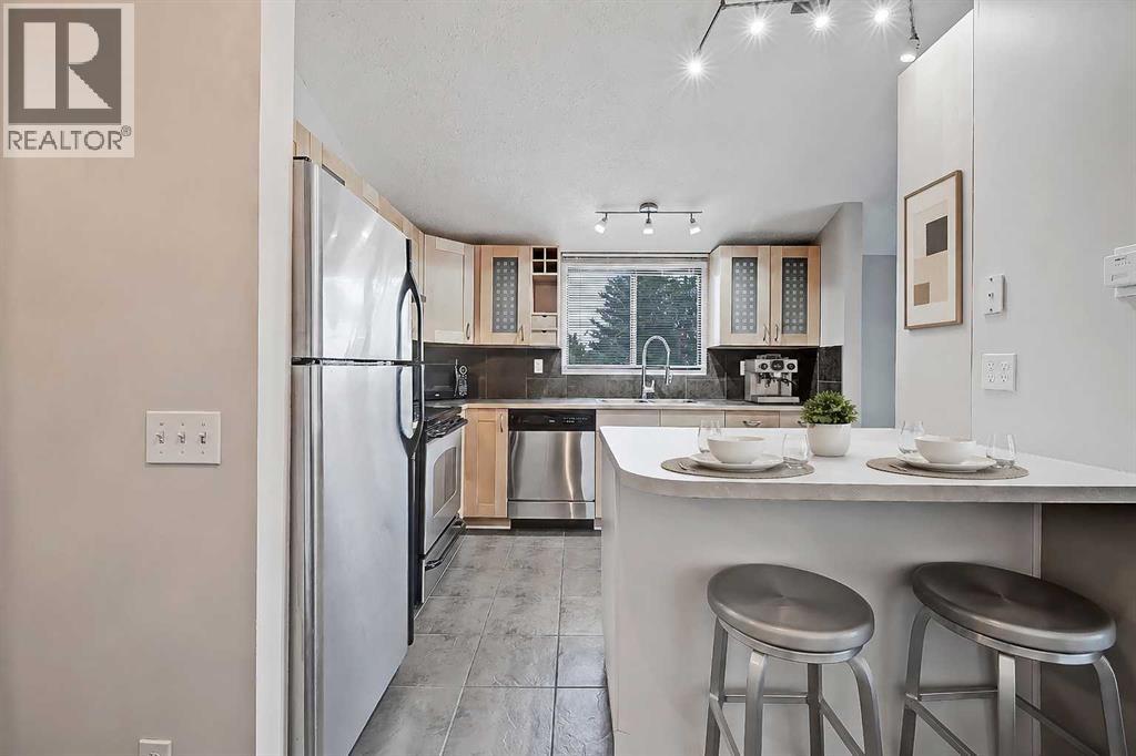 309, 1605 16 Avenue SW, Calgary, Alberta  T3C 1A2 - Photo 3 - A2305011