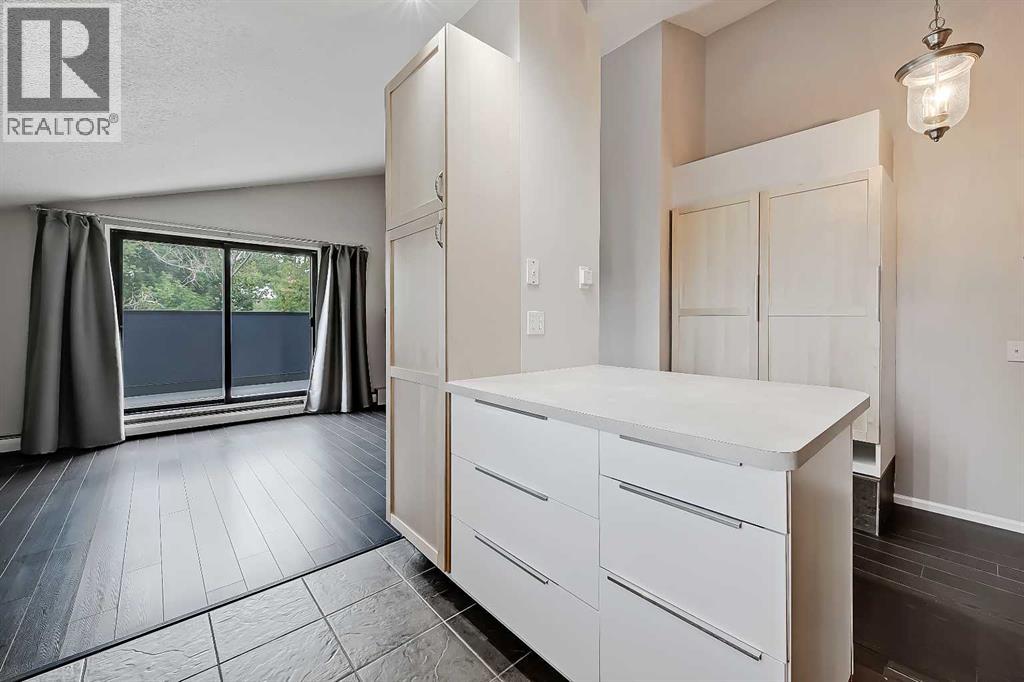 309, 1605 16 Avenue SW, Calgary, Alberta  T3C 1A2 - Photo 18 - A2305011