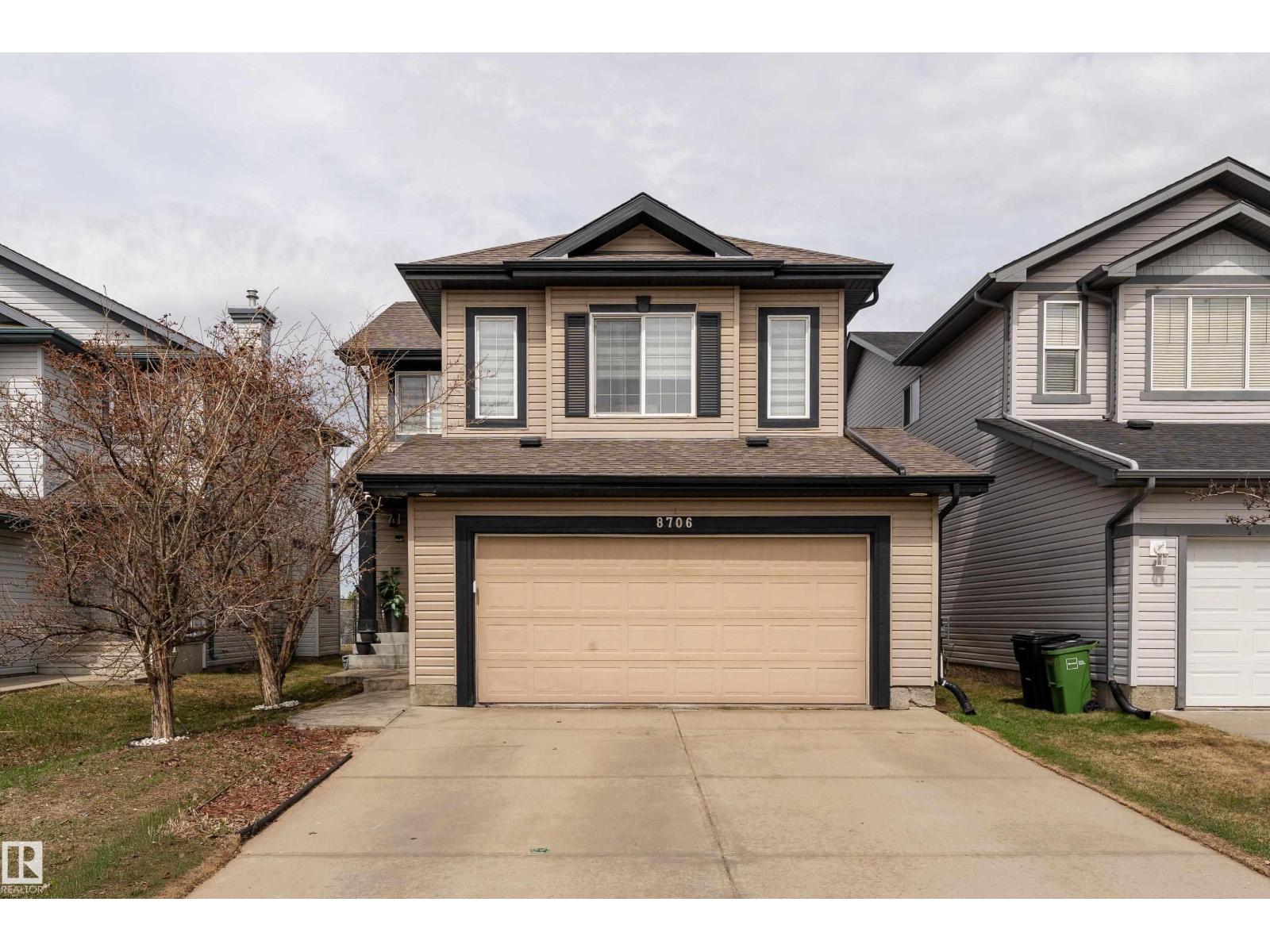 8706 175 AV NW, edmonton, Alberta