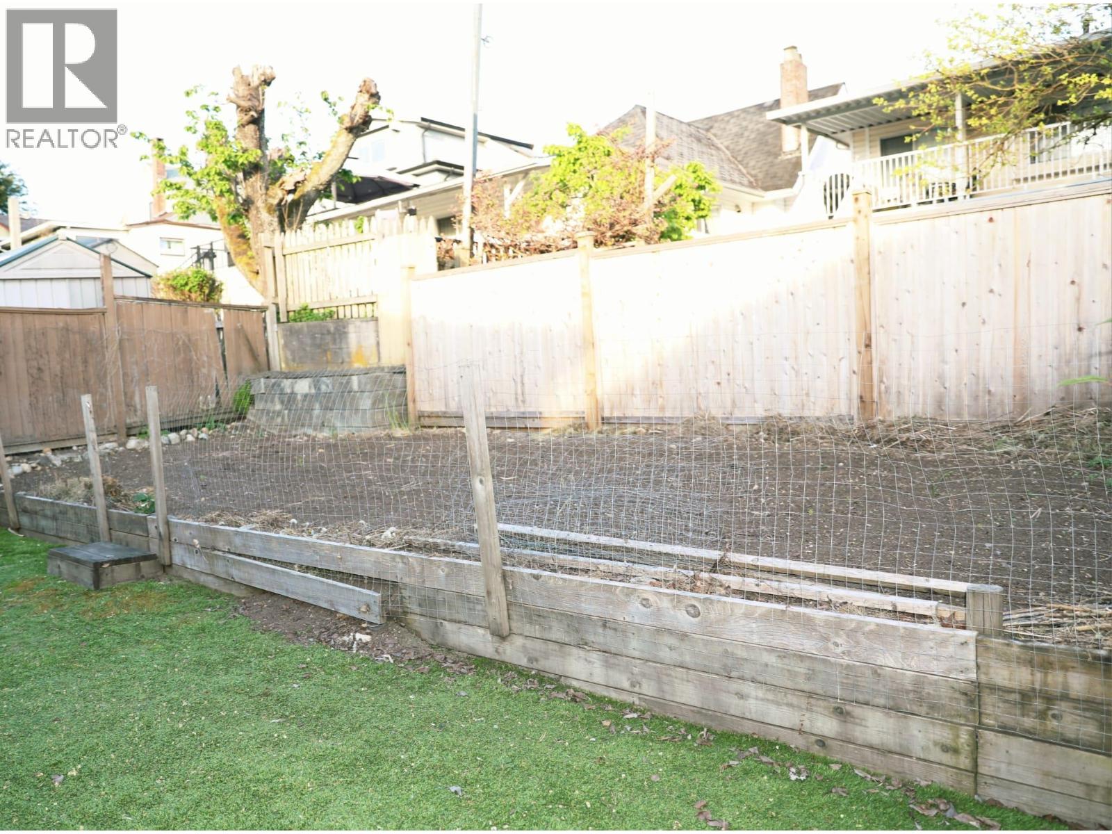 4778 Killarney Street, Vancouver, British Columbia  V5R 3V5 - Photo 3 - R3118329