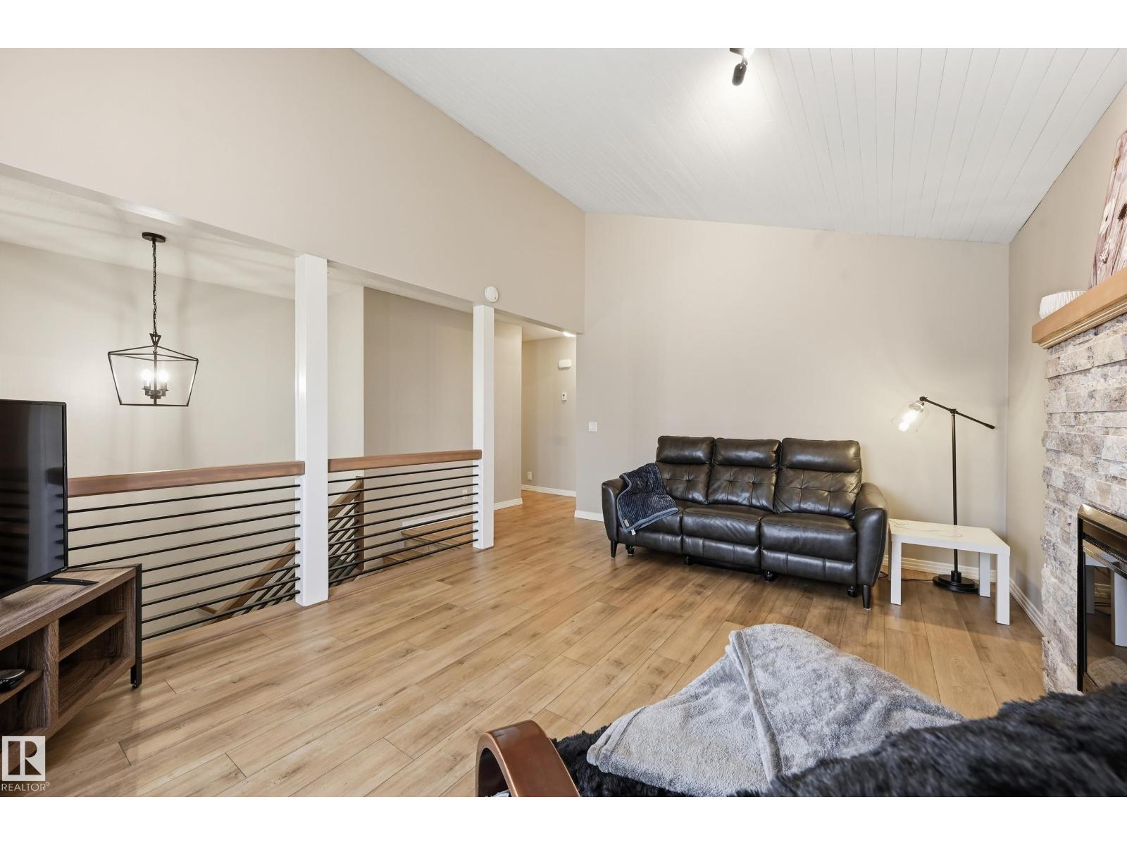 1729 65 St Nw, Edmonton, Alberta  T6L 1N1 - Photo 5 - E4485488