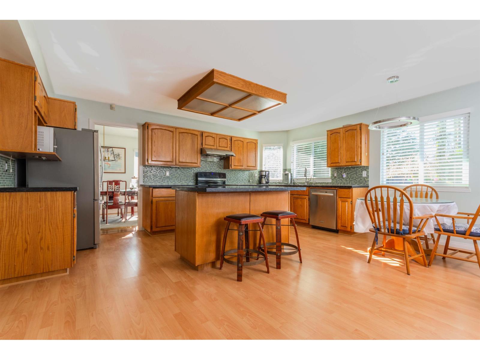 11083 153a Street, Surrey, British Columbia  V3R 9H8 - Photo 10 - R3118584