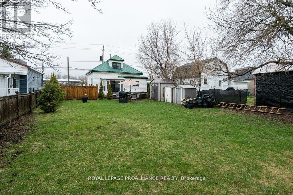 17 Meyers Street, Quinte West, Ontario  K8V 1W5 - Photo 29 - X13058850