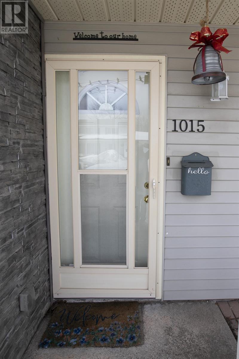 1015 Lake St, Sault Ste. Marie, Ontario  P6B 6B5 - Photo 3 - SM260724