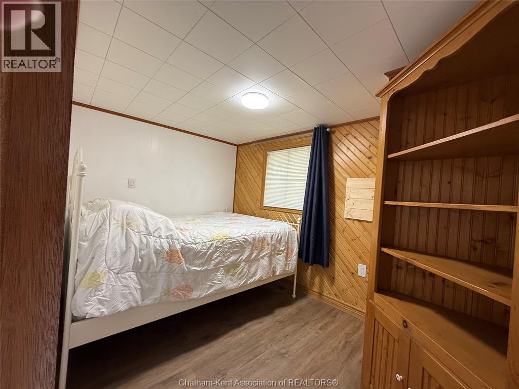29 Elmwood Avenue, Grand Bend, Ontario  N0M 1T0 - Photo 13 - 26008857