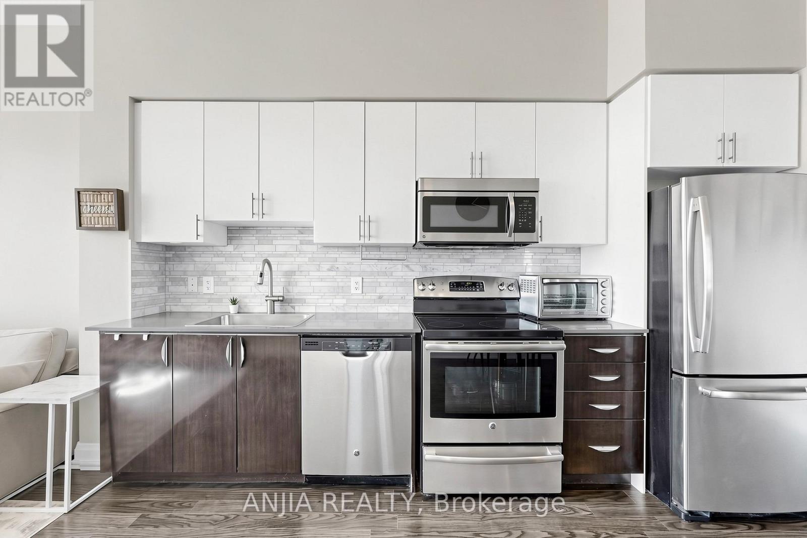 331 - 7161 Yonge Street, Markham, Ontario  L3T 0C8 - Photo 6 - N12965240