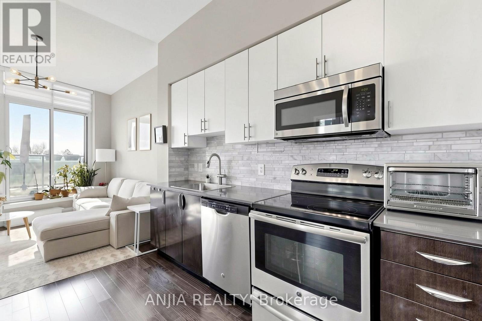 331 - 7161 Yonge Street, Markham, Ontario  L3T 0C8 - Photo 8 - N12965240
