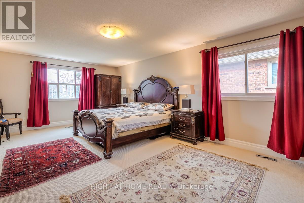 160 Carrington Drive, Richmond Hill, Ontario  L4C 7Y8 - Photo 17 - N12982518
