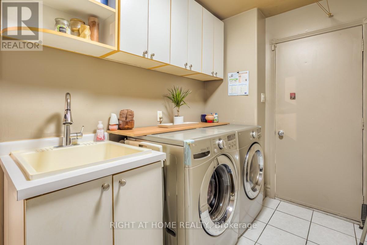 160 Carrington Drive, Richmond Hill, Ontario  L4C 7Y8 - Photo 15 - N12982518