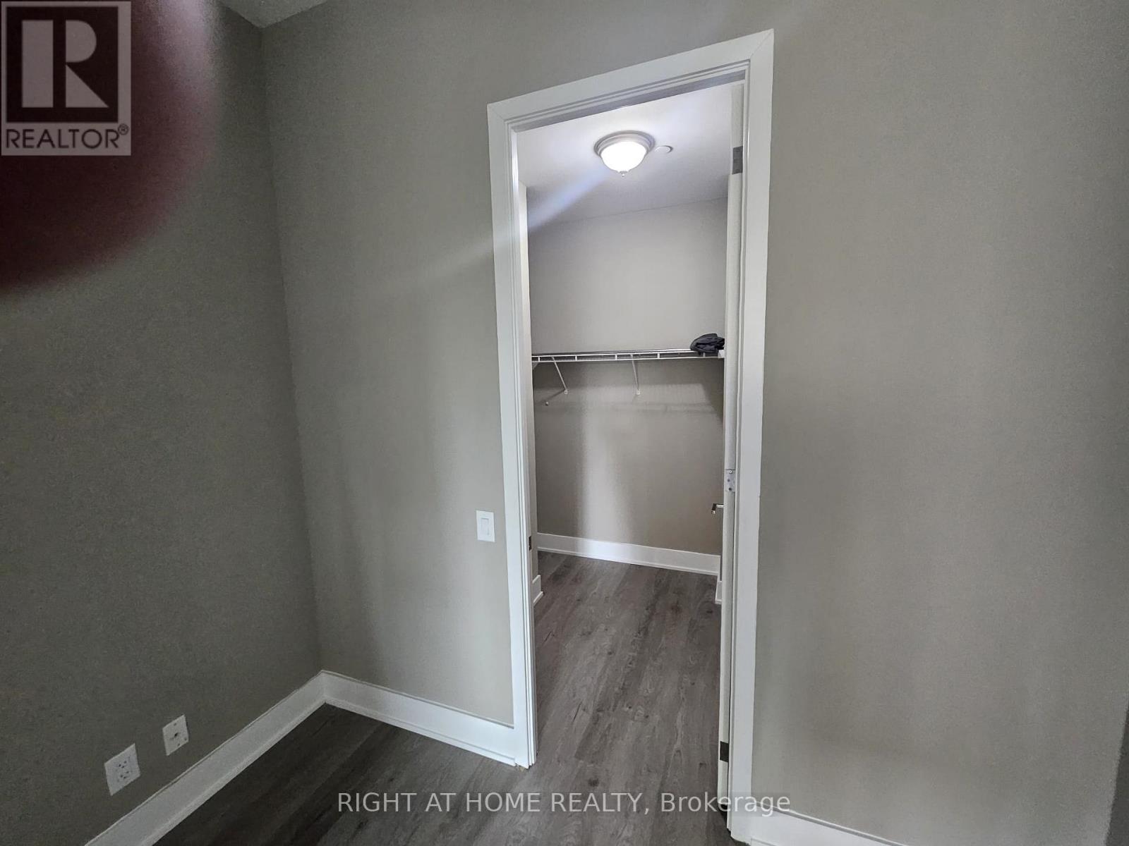426 - 111 St Clair Avenue W, Toronto, Ontario  M4V 1N5 - Photo 17 - C13075266