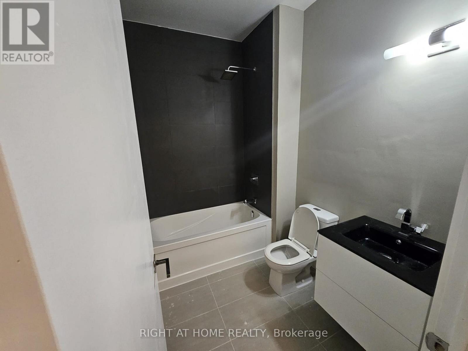 426 - 111 St Clair Avenue W, Toronto, Ontario  M4V 1N5 - Photo 24 - C13075266