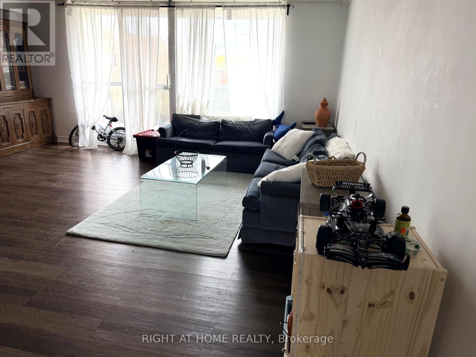 106 - 5 Massey Square, Toronto, Ontario  M4C 5L6 - Photo 20 - E13075264