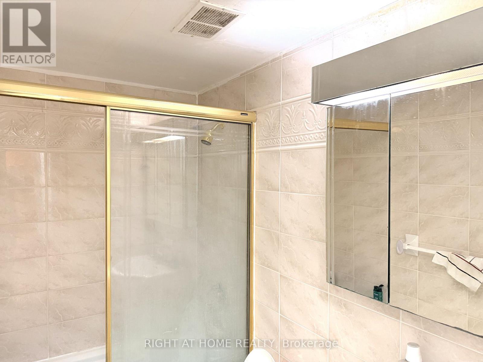106 - 5 Massey Square, Toronto, Ontario  M4C 5L6 - Photo 27 - E13075264