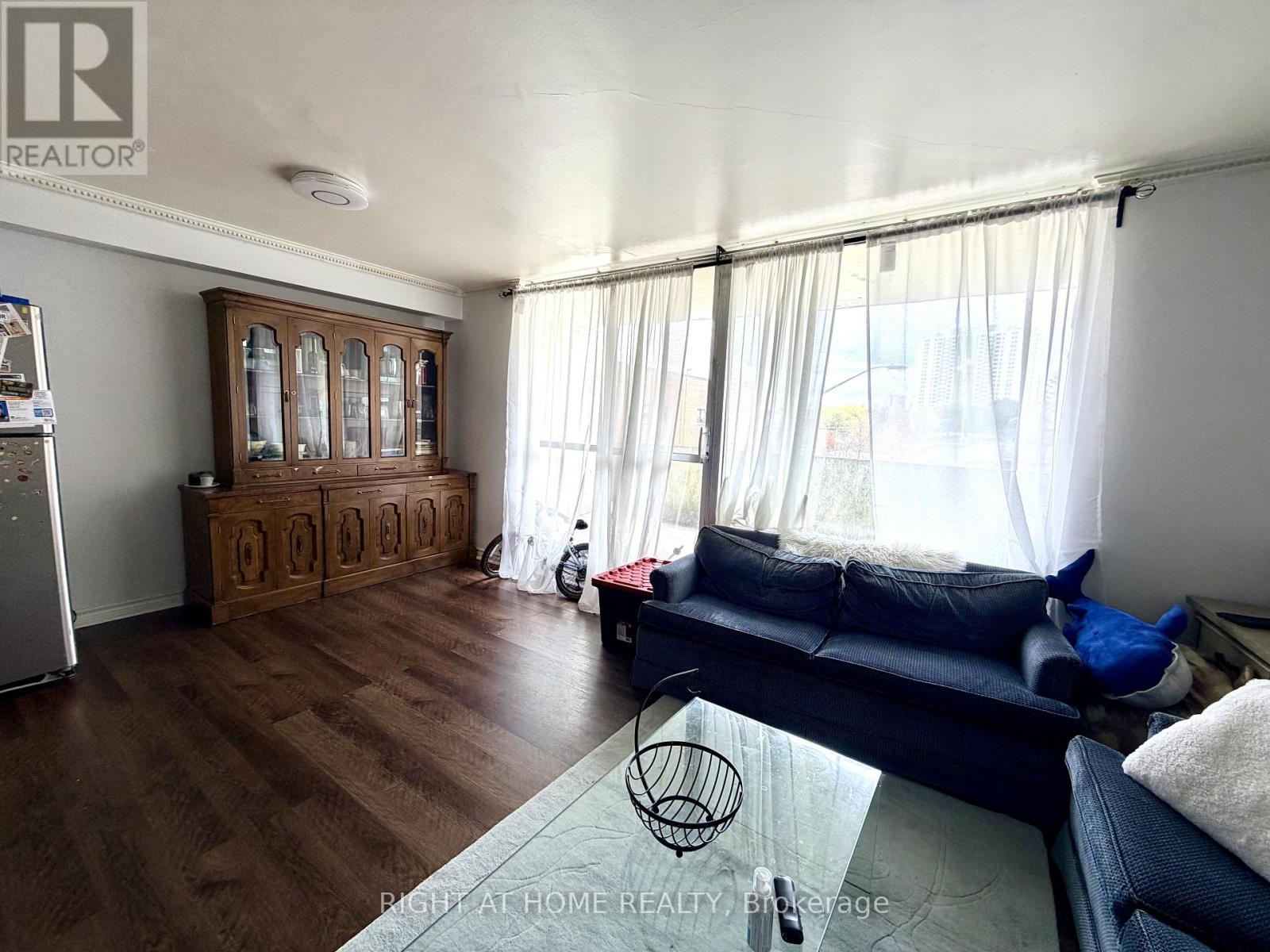 106 - 5 Massey Square, Toronto, Ontario  M4C 5L6 - Photo 8 - E13075264