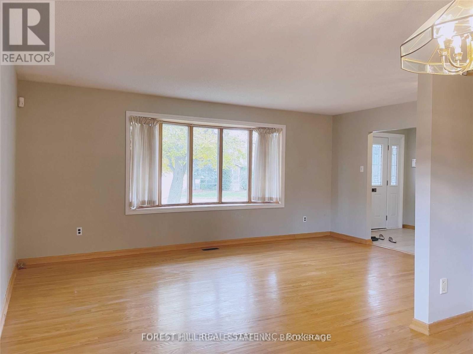 98 Fred Varley Drive, Markham, Ontario  L3R 1S8 - Photo 3 - N13075256