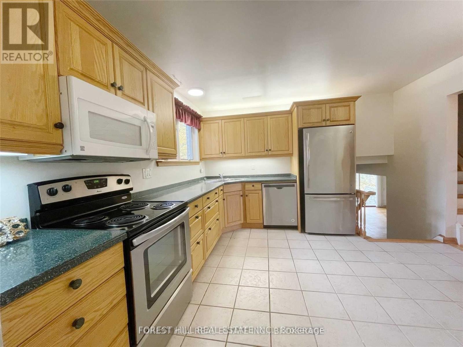 98 Fred Varley Drive, Markham, Ontario  L3R 1S8 - Photo 4 - N13075256
