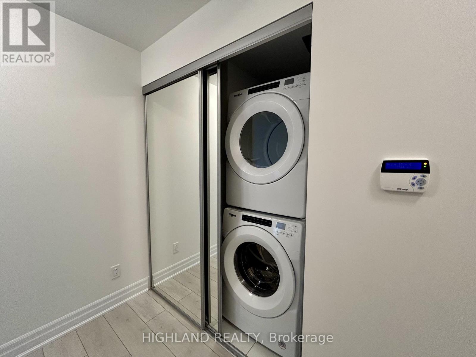 1808 - 30 Elm Drive W, Mississauga, Ontario  L5B 0N6 - Photo 7 - W13075246